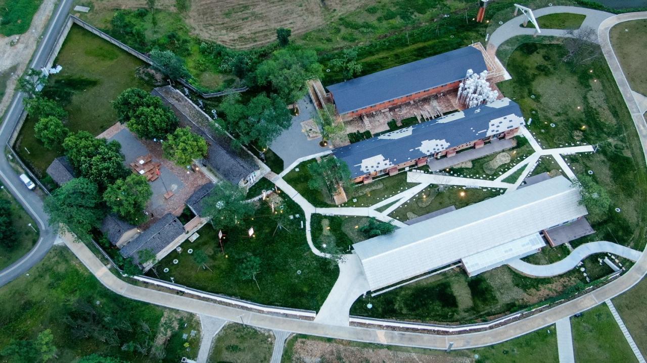 BIM建筑|青龙湖·漂浮种子：自我更新 / 小隐建筑事务所