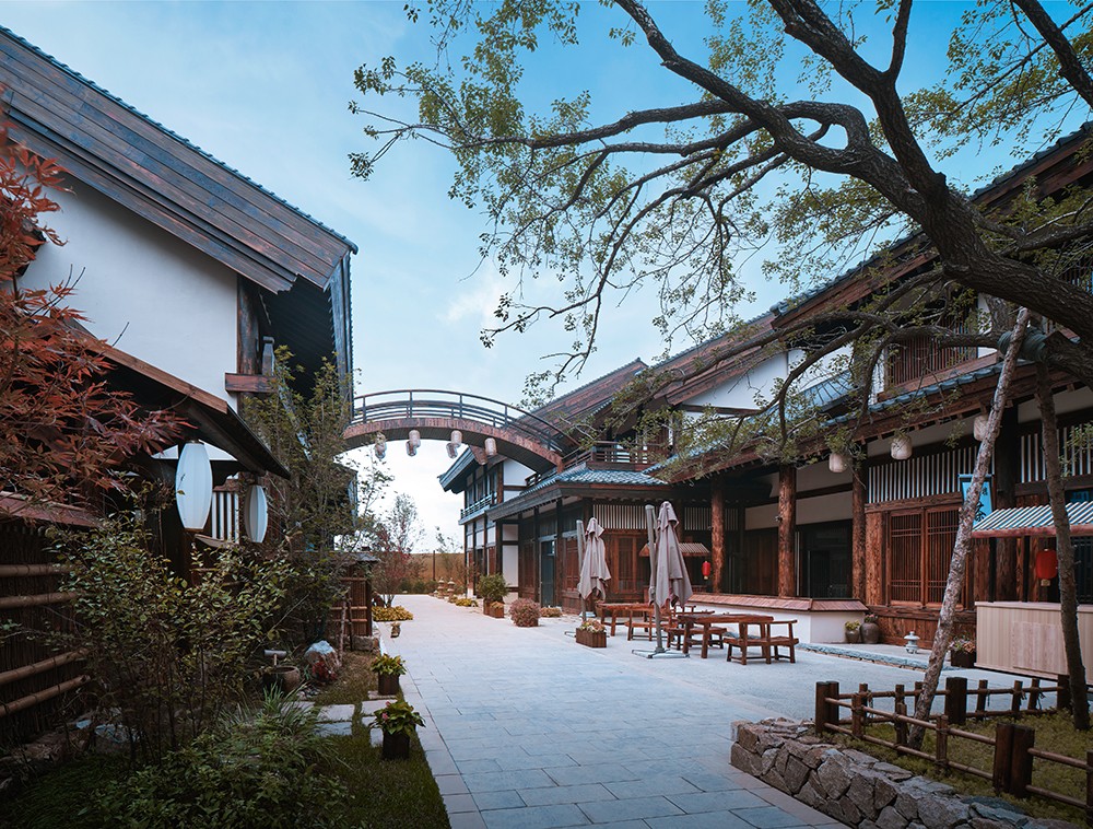 BIM建筑|现代视角下的新唐风演绎：长春世茂莲花山文旅小镇 / UA尤安设计