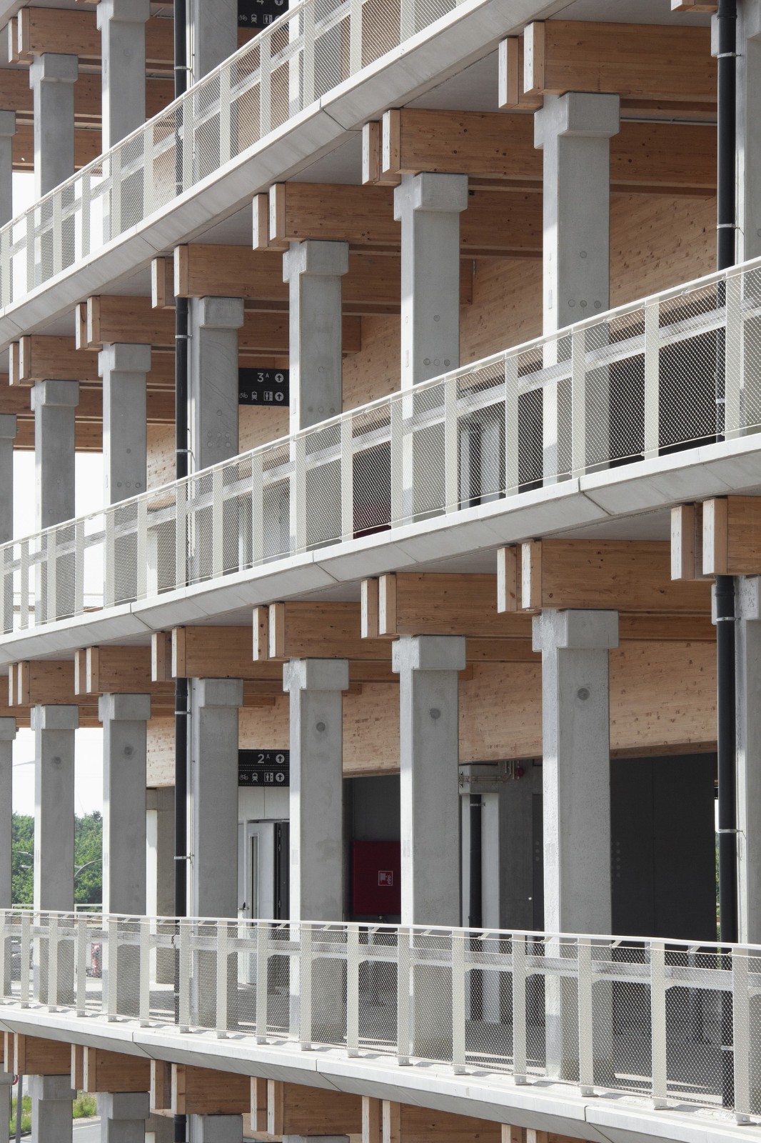 BIM建筑|Park+Ride新模式，私人交通+公交交通 / HUB