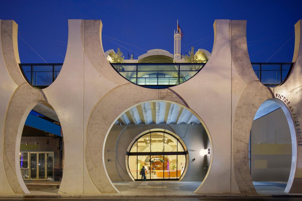 BIM建筑|‘半成品’建筑：圣基尔达，维多利亚傲娇中心 / BAU+Grant Amon