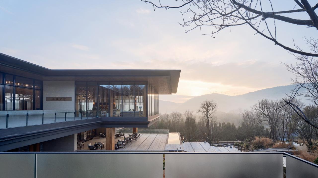 BIM建筑|生长的长屋：九溪云舒･昆明九溪湖国际生态区体验中心 / UA尤安设计