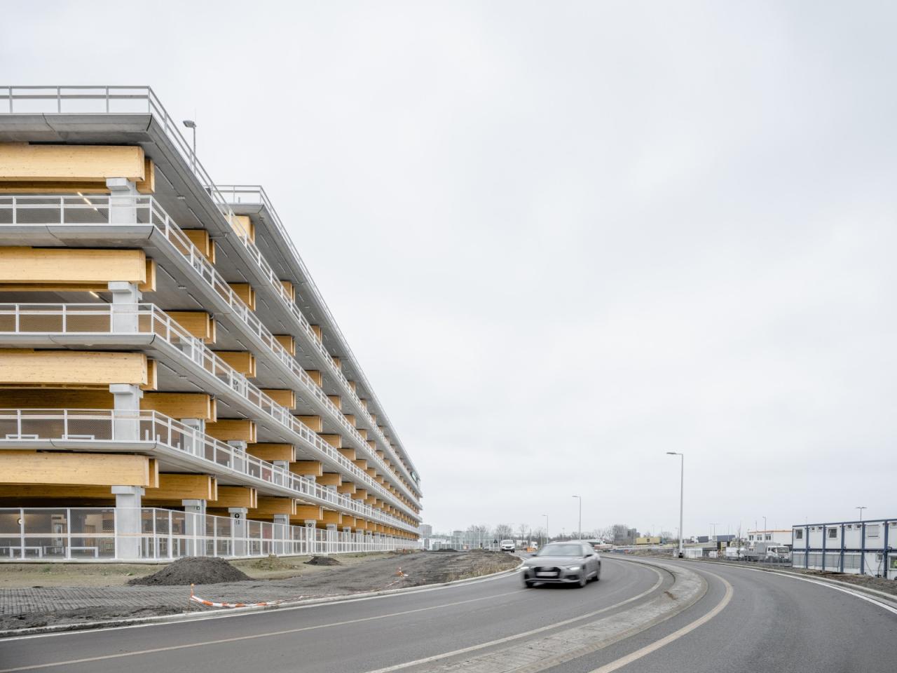 BIM建筑|Park+Ride新模式，私人交通+公交交通 / HUB