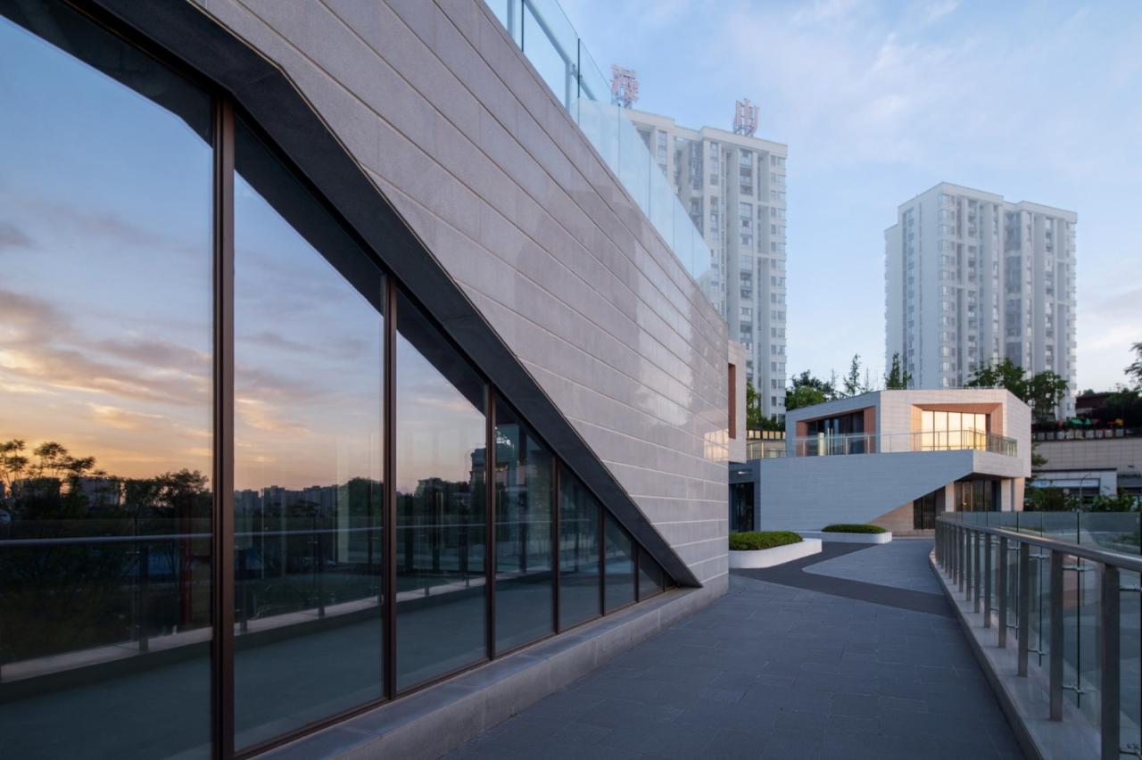 BIM建筑|重庆南岸区茶园中交漫山滨河商业，重庆 / 源道建筑