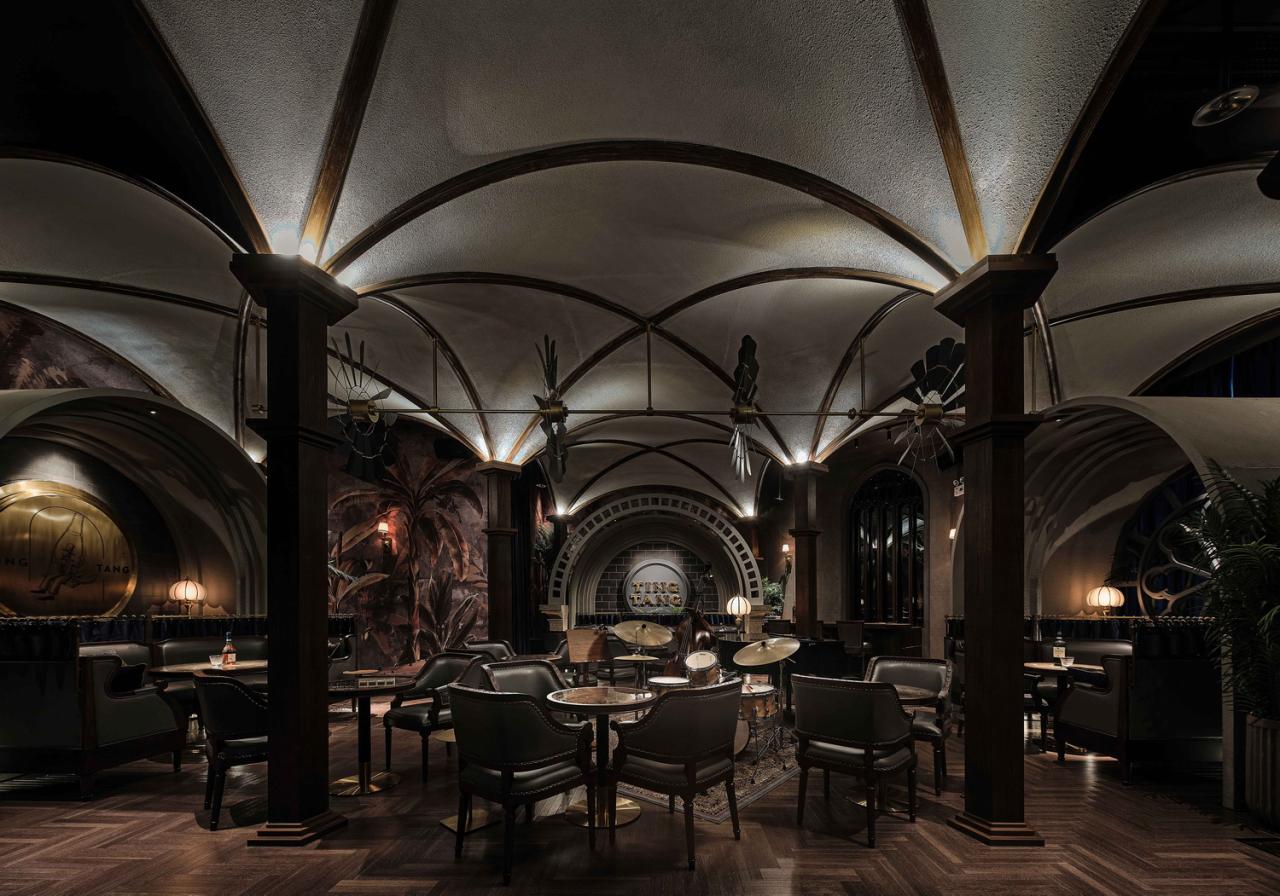 BIM建筑|酒吧：古典峰端的欢乐时光 / TRIOSTUDIO三厘社