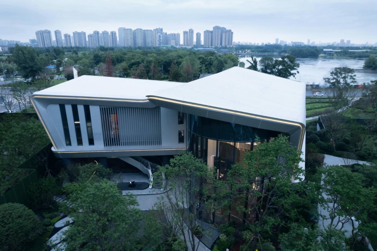 BIM建筑|漂浮艺居 舟泊烟渚：成都首开金地 • 鹭鸣北湖 / 成执设计