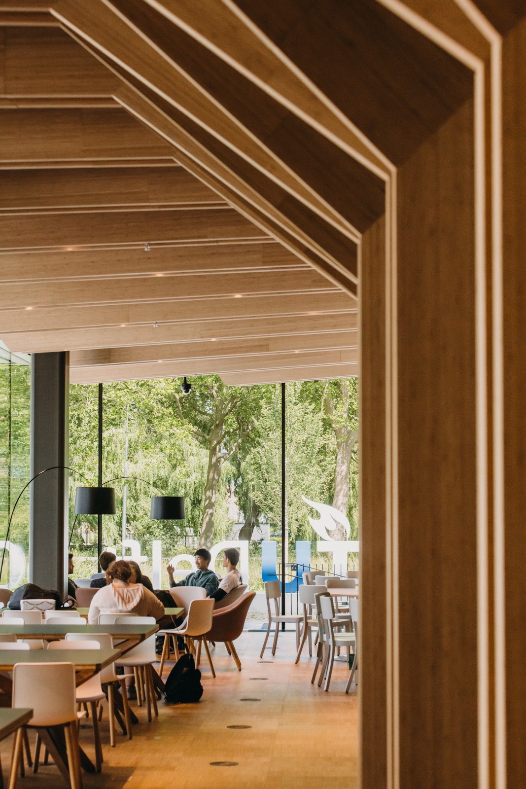 BIM建筑|荷兰代尔夫特理工大学新型能源再生跨学科教学楼 / UNStudio