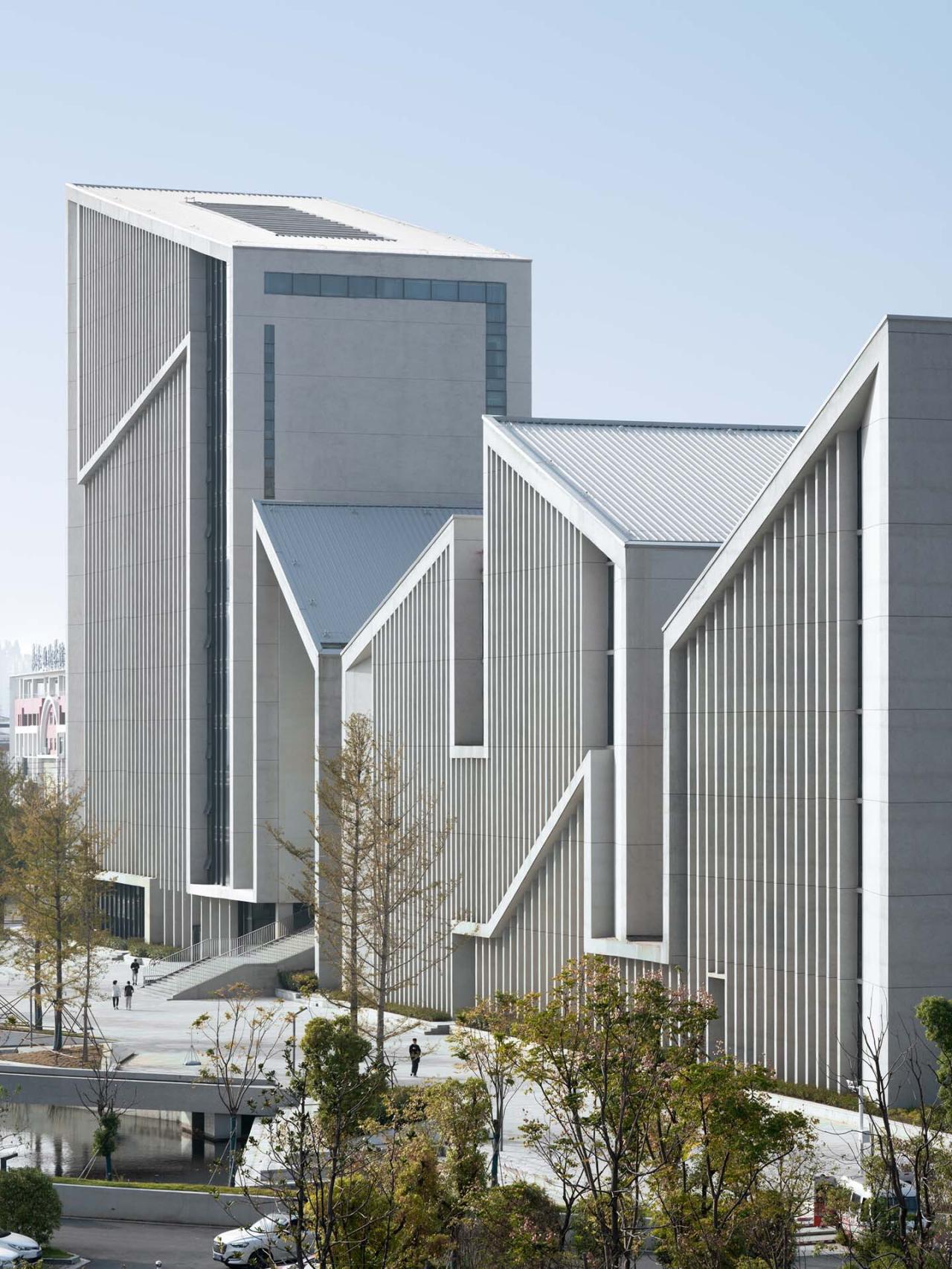 BIM建筑|江西建设职业技术学院图文信息综合楼 / 华南理工大学建筑设计研究院有限公司 陶郅工作室