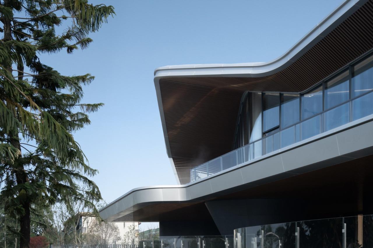 BIM建筑|漂浮艺居 舟泊烟渚：成都首开金地 • 鹭鸣北湖 / 成执设计