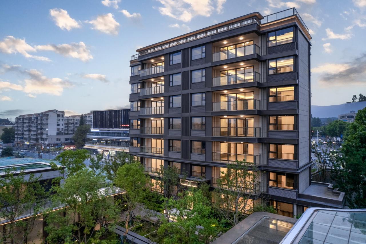 BIM建筑|南京龙湖紫金Mall-玩转“+－×÷”法，巧解梦想社区生活方程式 / 三益建筑