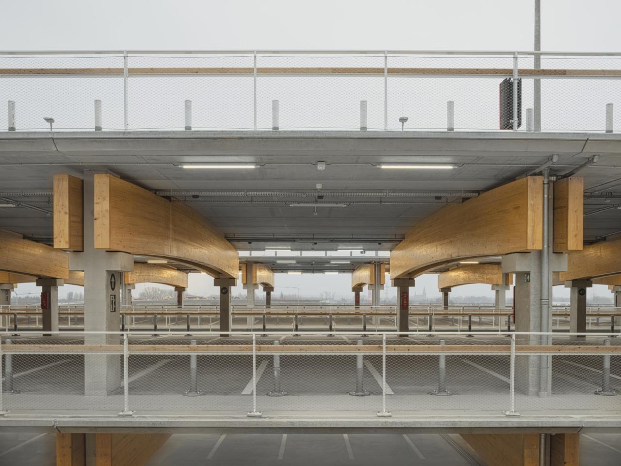 BIM建筑|Park+Ride新模式，私人交通+公交交通 / HUB