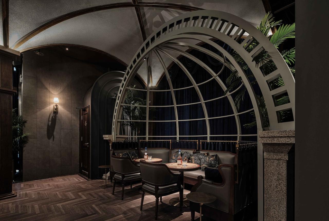 BIM建筑|酒吧：古典峰端的欢乐时光 / TRIOSTUDIO三厘社