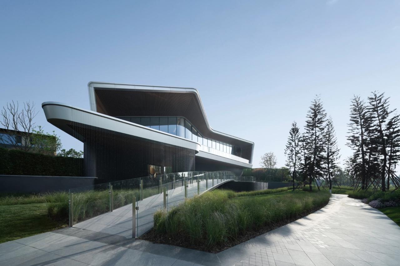 BIM建筑|漂浮艺居 舟泊烟渚：成都首开金地 • 鹭鸣北湖 / 成执设计