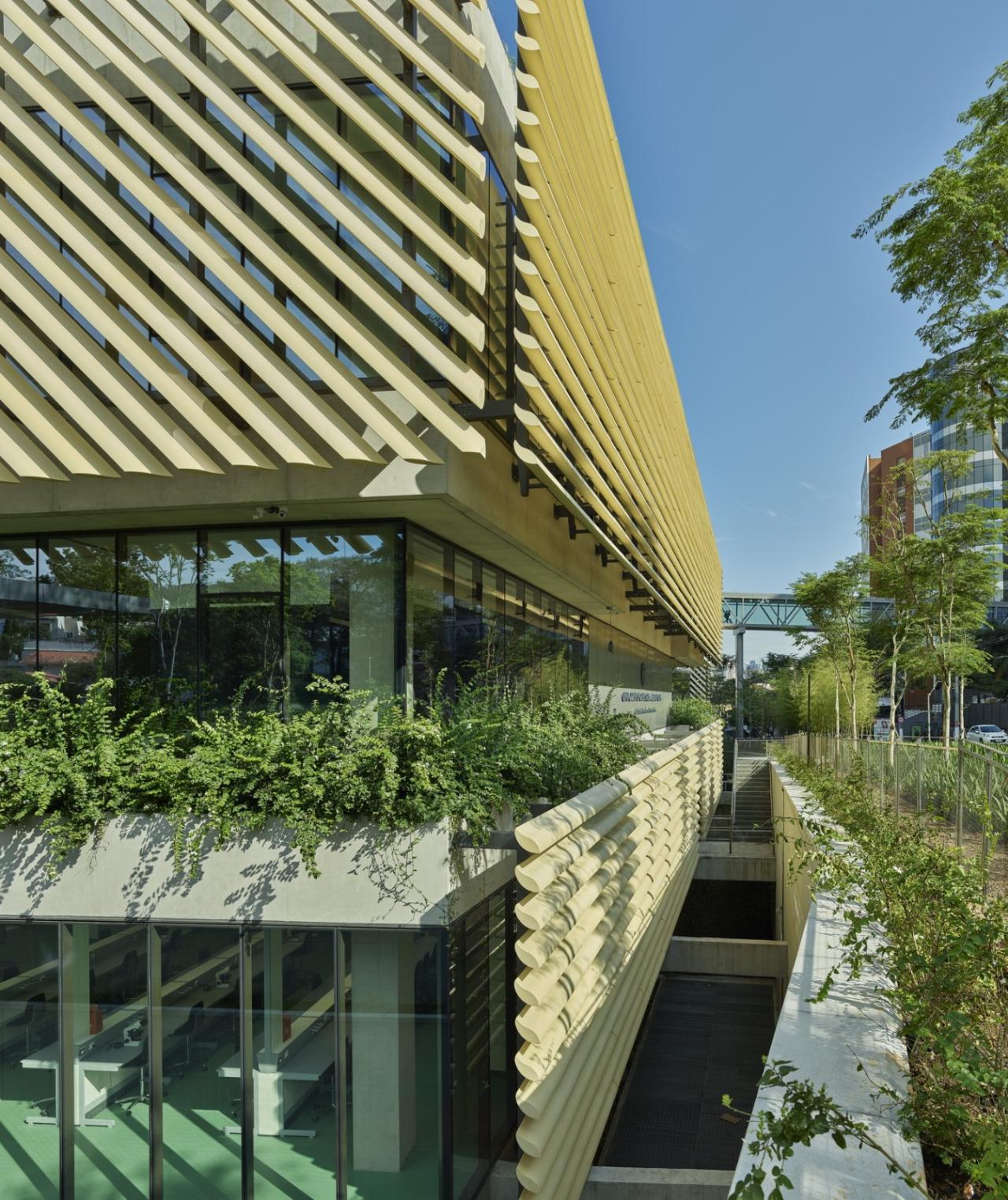 BIM建筑|阿尔伯特·爱因斯坦医学教育研究中心 / 萨夫迪建筑事务所