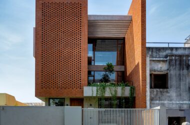 BIM建筑|漂浮庭院住宅 / TRAANSPACE-BIM建筑网