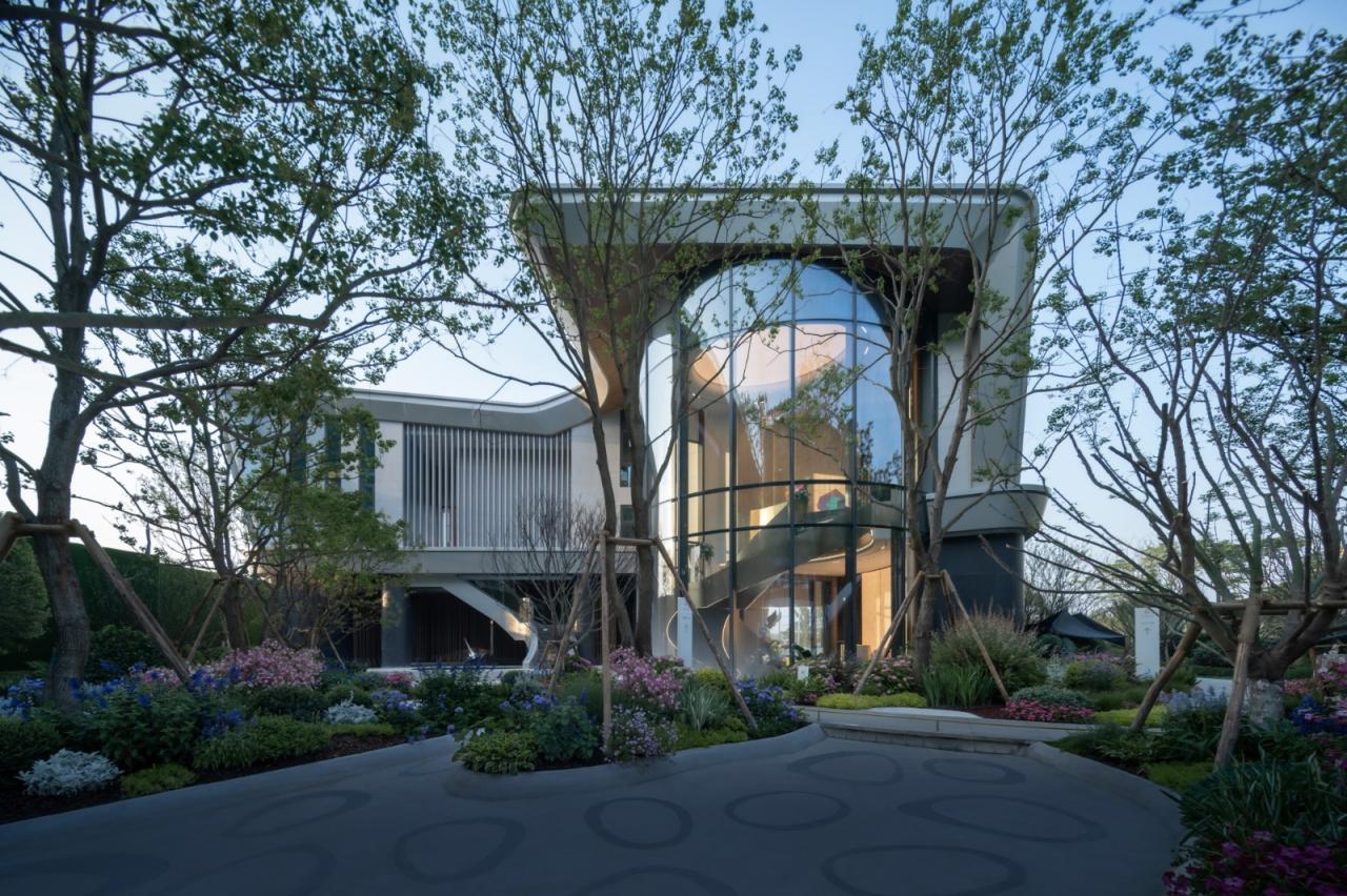 BIM建筑|漂浮艺居 舟泊烟渚：成都首开金地 • 鹭鸣北湖 / 成执设计