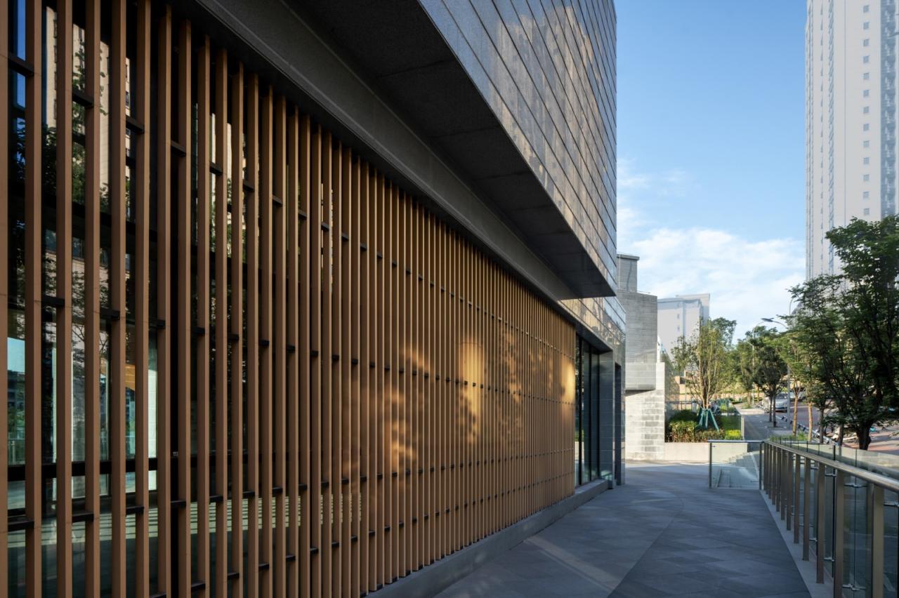 BIM建筑|重庆南岸区茶园中交漫山滨河商业，重庆 / 源道建筑