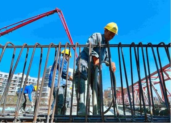 建设智慧工地企业级监管平台 及时发现施工人员违规操作行为