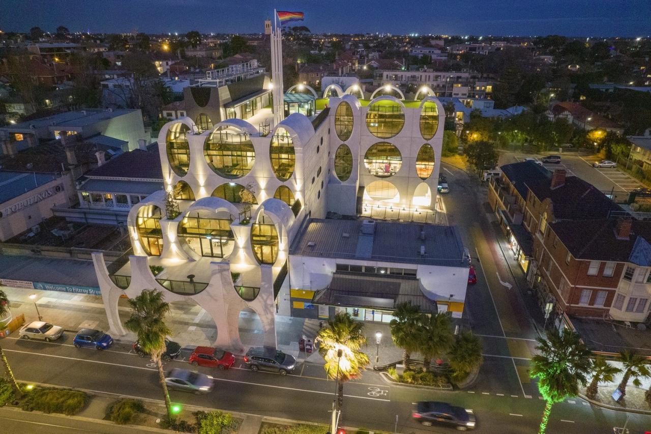 BIM建筑|‘半成品’建筑：圣基尔达，维多利亚傲娇中心 / BAU+Grant Amon