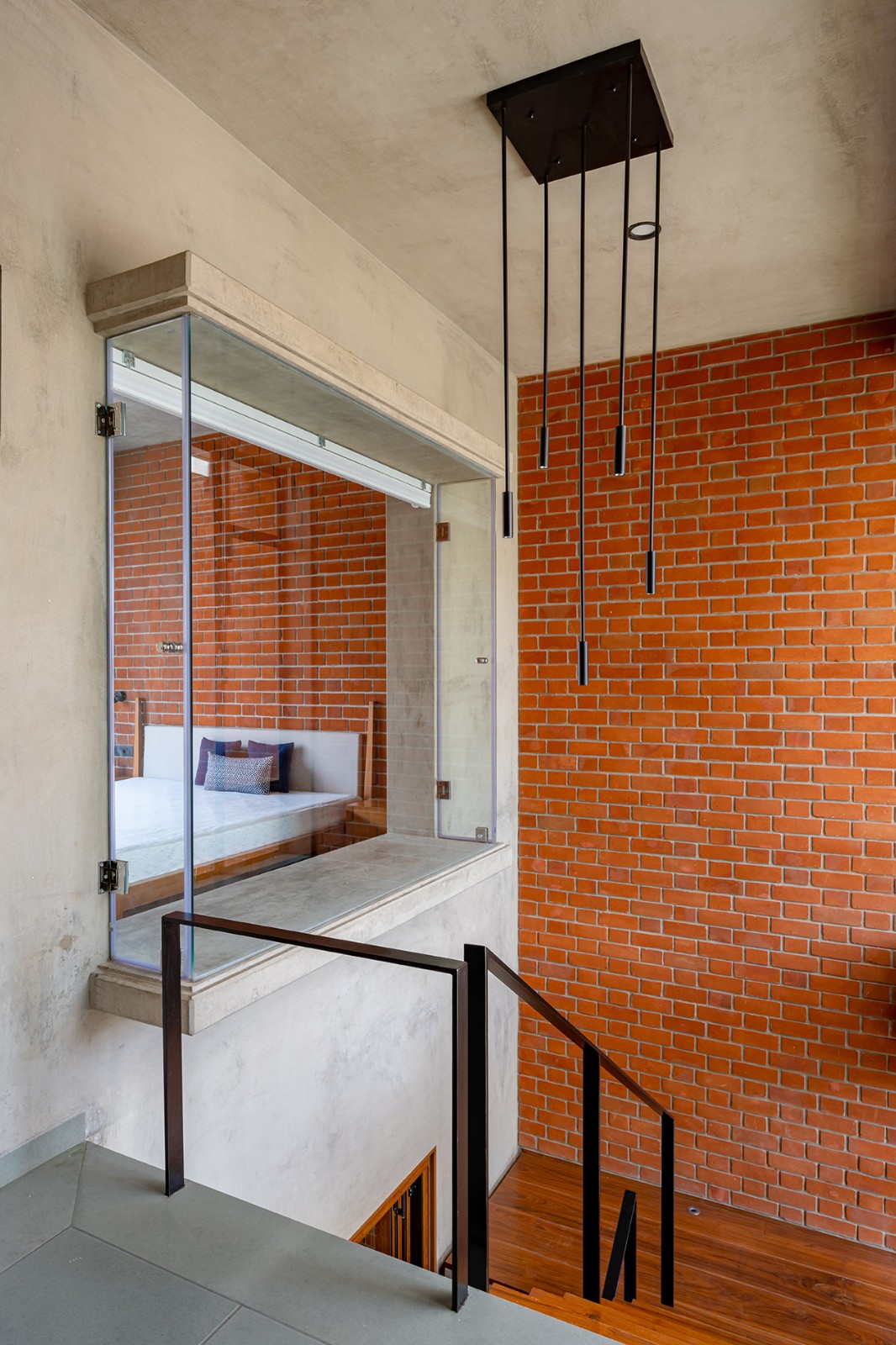 BIM建筑|漂浮庭院住宅 / TRAANSPACE