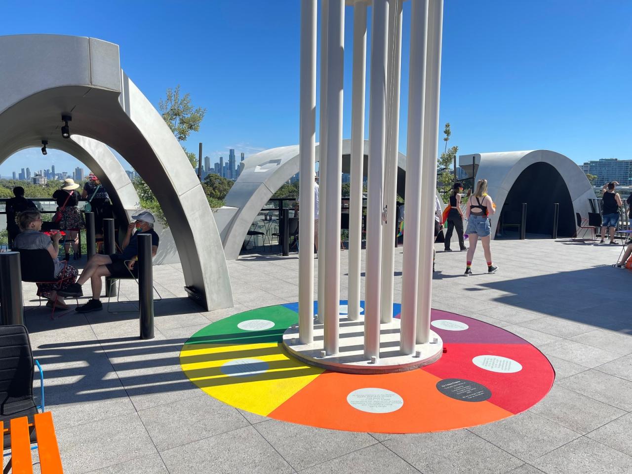 BIM建筑|‘半成品’建筑：圣基尔达，维多利亚傲娇中心 / BAU+Grant Amon