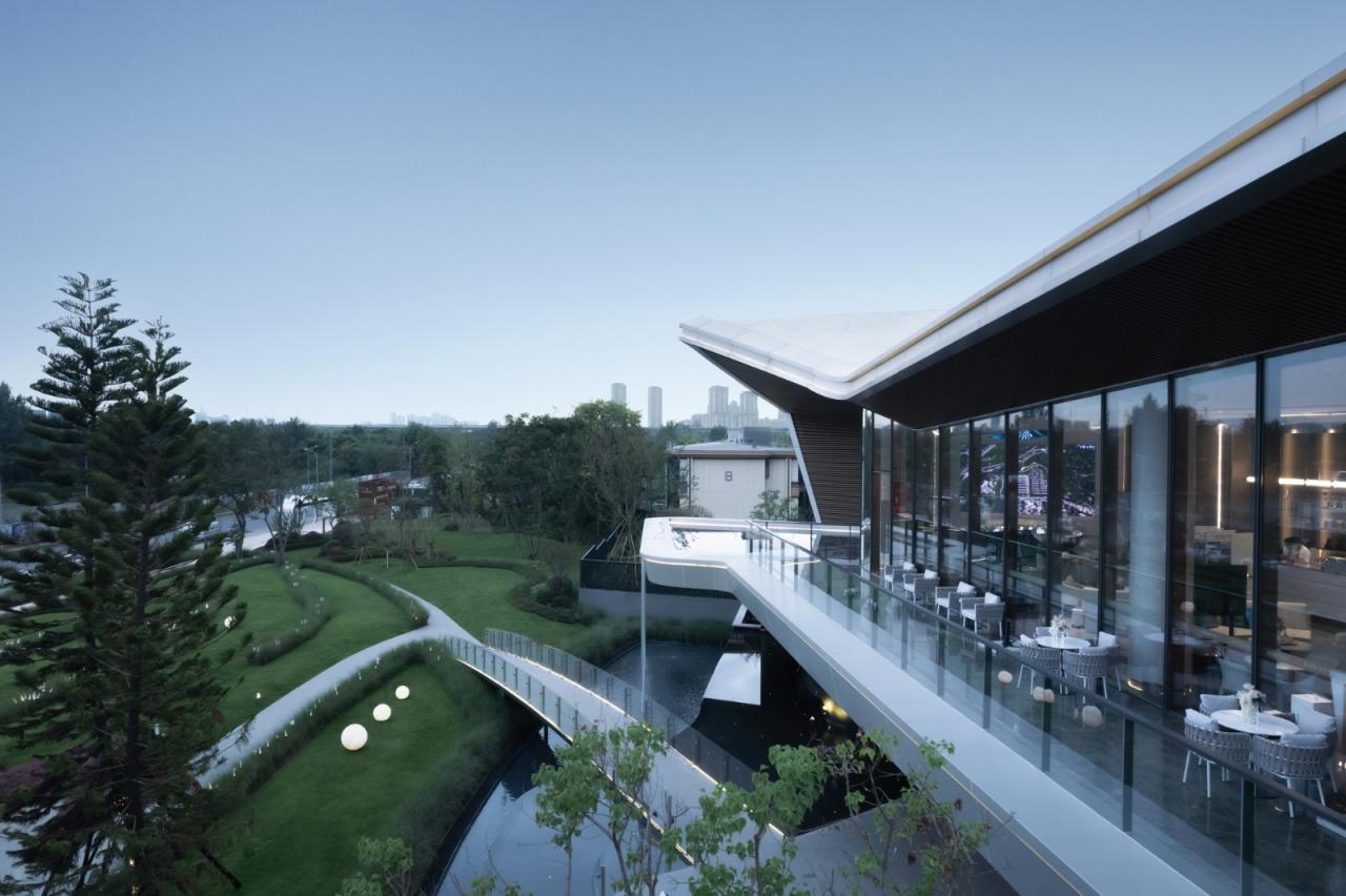 BIM建筑|漂浮艺居 舟泊烟渚：成都首开金地 • 鹭鸣北湖 / 成执设计