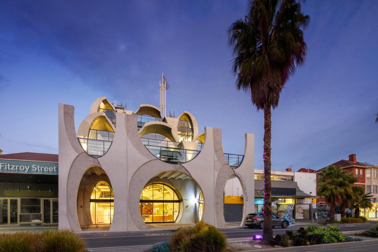 BIM建筑|‘半成品’建筑：圣基尔达，维多利亚傲娇中心 / BAU+Grant Amon