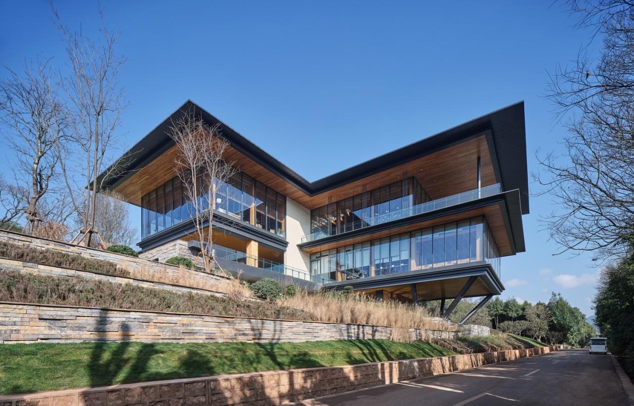 BIM建筑|生长的长屋：九溪云舒･昆明九溪湖国际生态区体验中心 / UA尤安设计