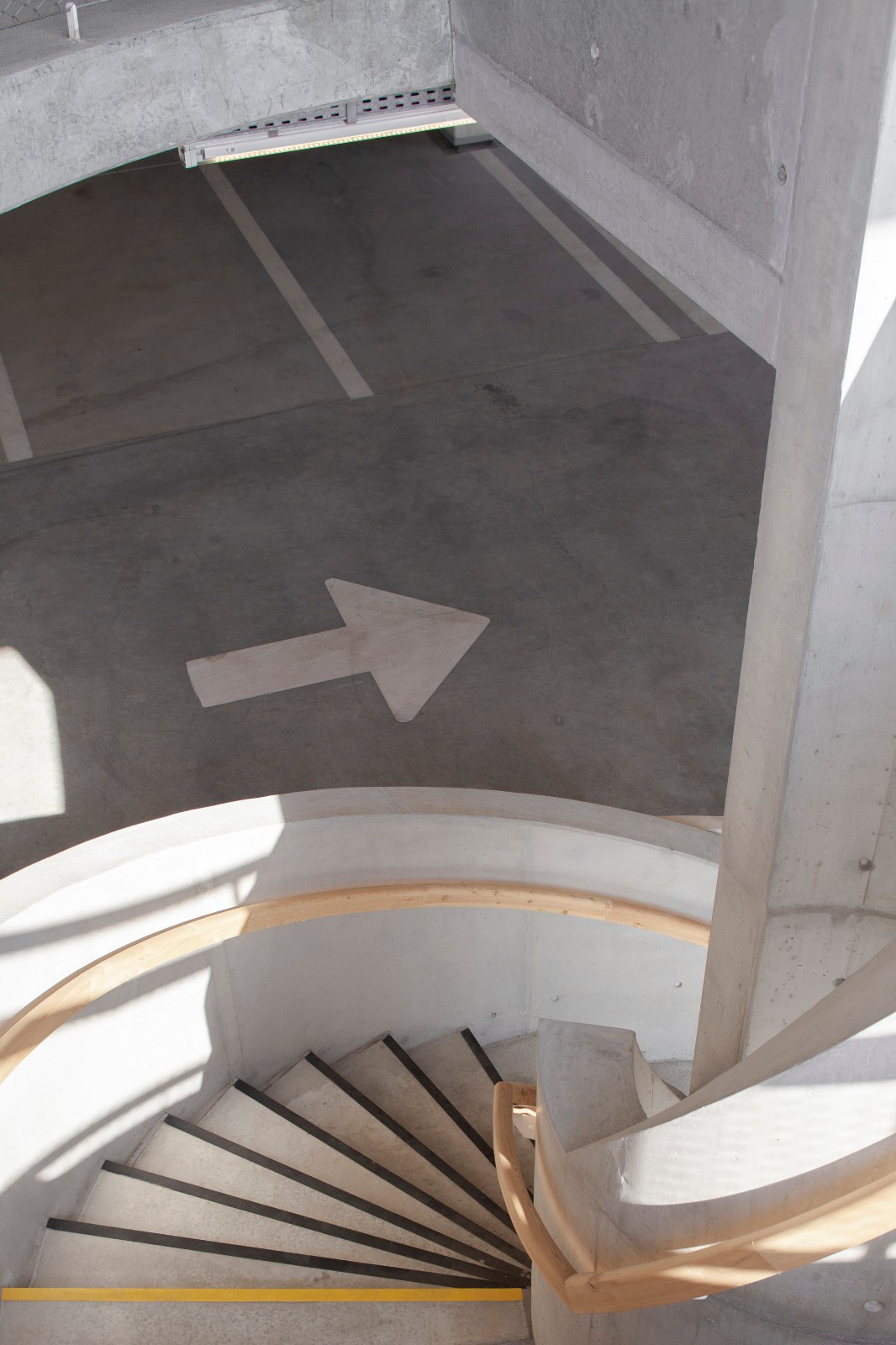 BIM建筑|Park+Ride新模式，私人交通+公交交通 / HUB