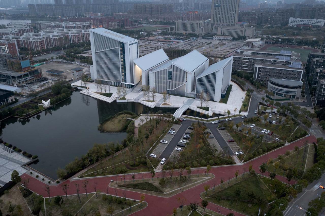 BIM建筑|江西建设职业技术学院图文信息综合楼 / 华南理工大学建筑设计研究院有限公司 陶郅工作室