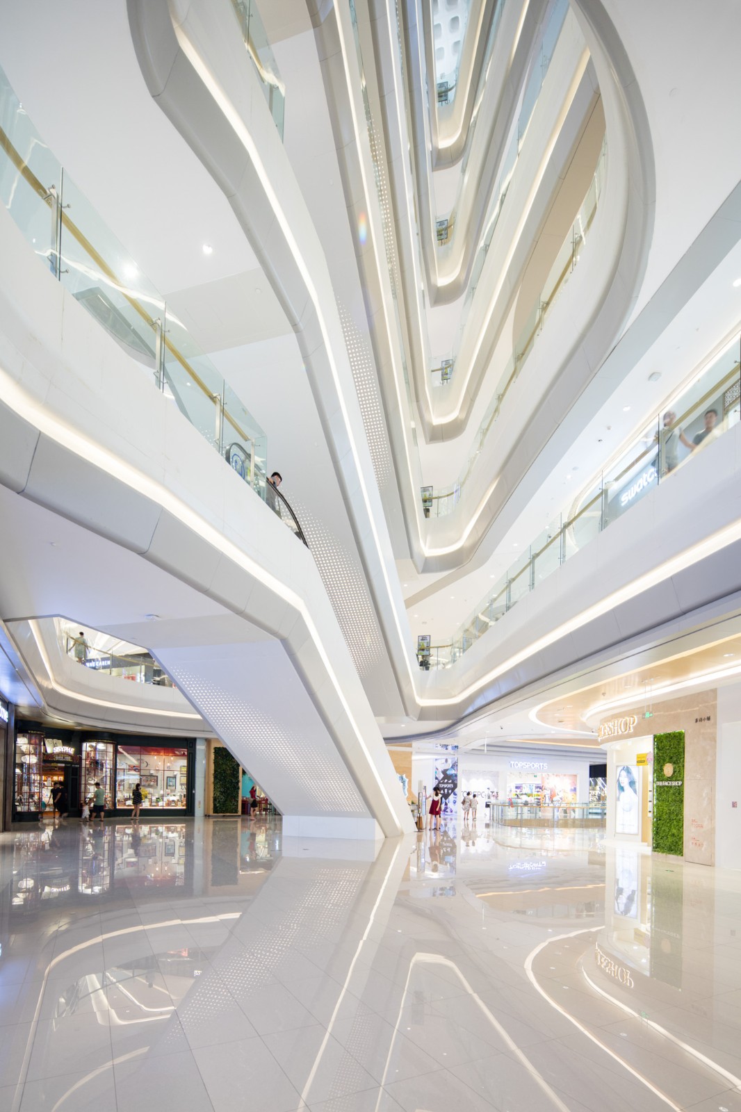 BIM建筑|凯德MALL·新都心 / Laguarda.Low Architects