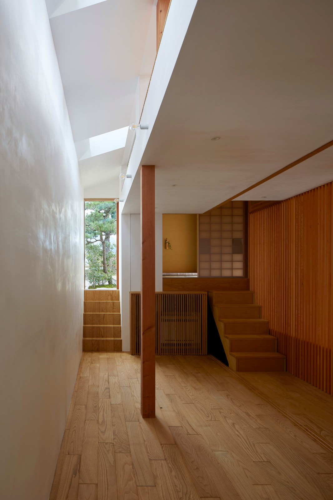 BIM建筑|屋顶相叠的下鸭之家 / 畑友洋建筑设计事务所