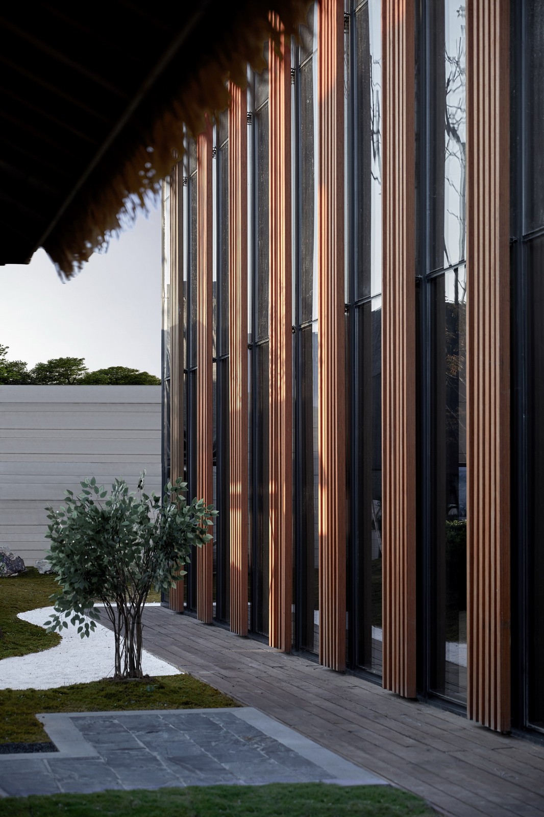 BIM建筑|生活化的轻禅设计: 靖安绿地明镜湾文旅小镇 / UA尤安设计