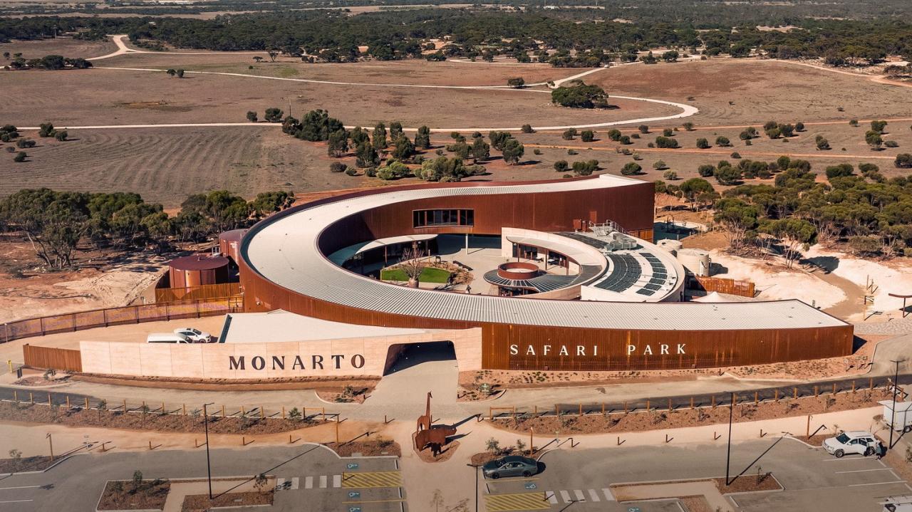 BIM建筑|莫纳托动物园访客中心 / INTRO