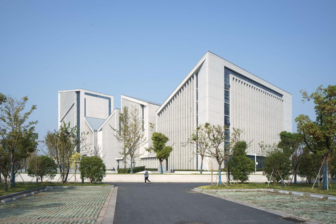 BIM建筑|江西建设职业技术学院图文信息综合楼 / 华南理工大学建筑设计研究院有限公司 陶郅工作室