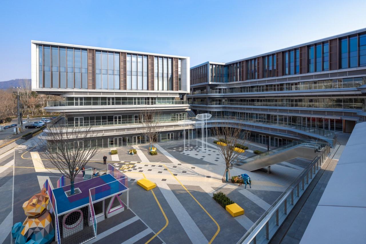 BIM建筑|南京龙湖紫金Mall-玩转“+－×÷”法，巧解梦想社区生活方程式 / 三益建筑