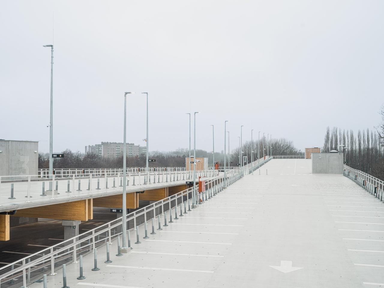 BIM建筑|Park+Ride新模式，私人交通+公交交通 / HUB