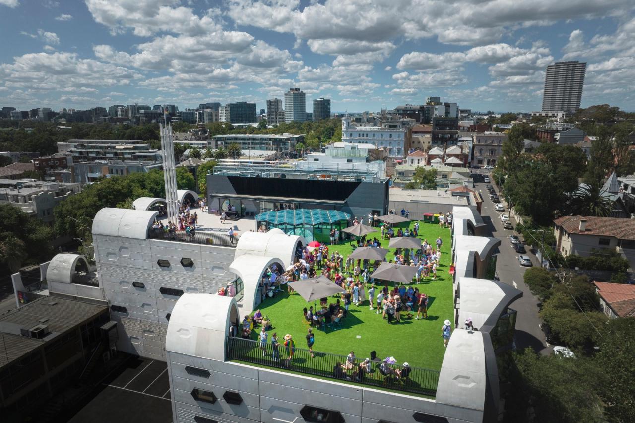 BIM建筑|‘半成品’建筑：圣基尔达，维多利亚傲娇中心 / BAU+Grant Amon