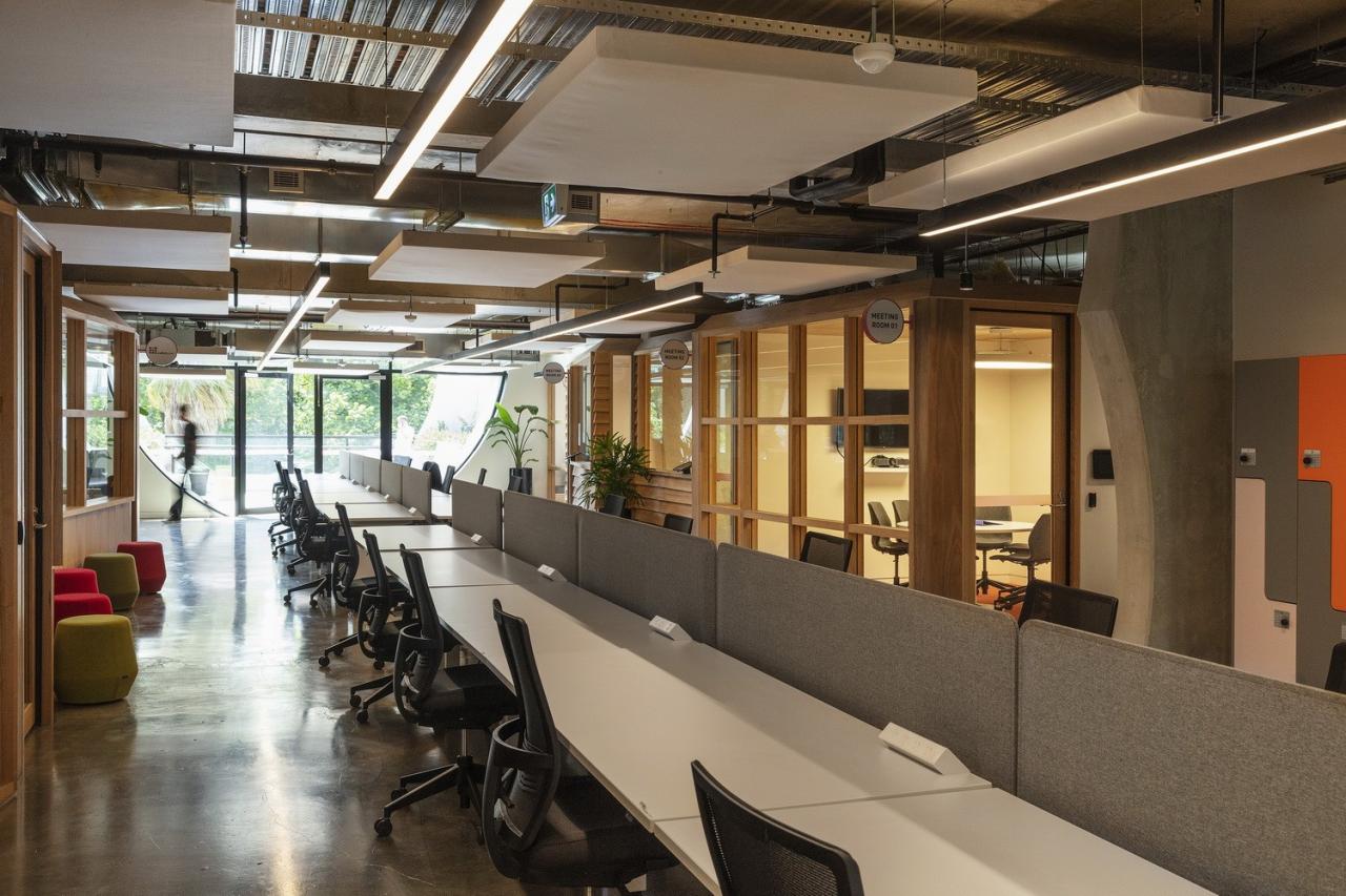 BIM建筑|‘半成品’建筑：圣基尔达，维多利亚傲娇中心 / BAU+Grant Amon