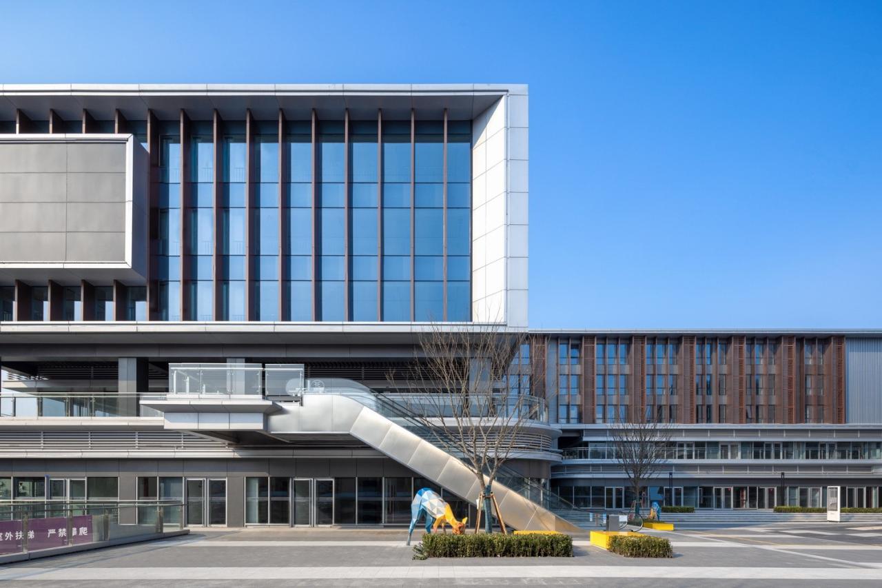 BIM建筑|南京龙湖紫金Mall-玩转“+－×÷”法，巧解梦想社区生活方程式 / 三益建筑