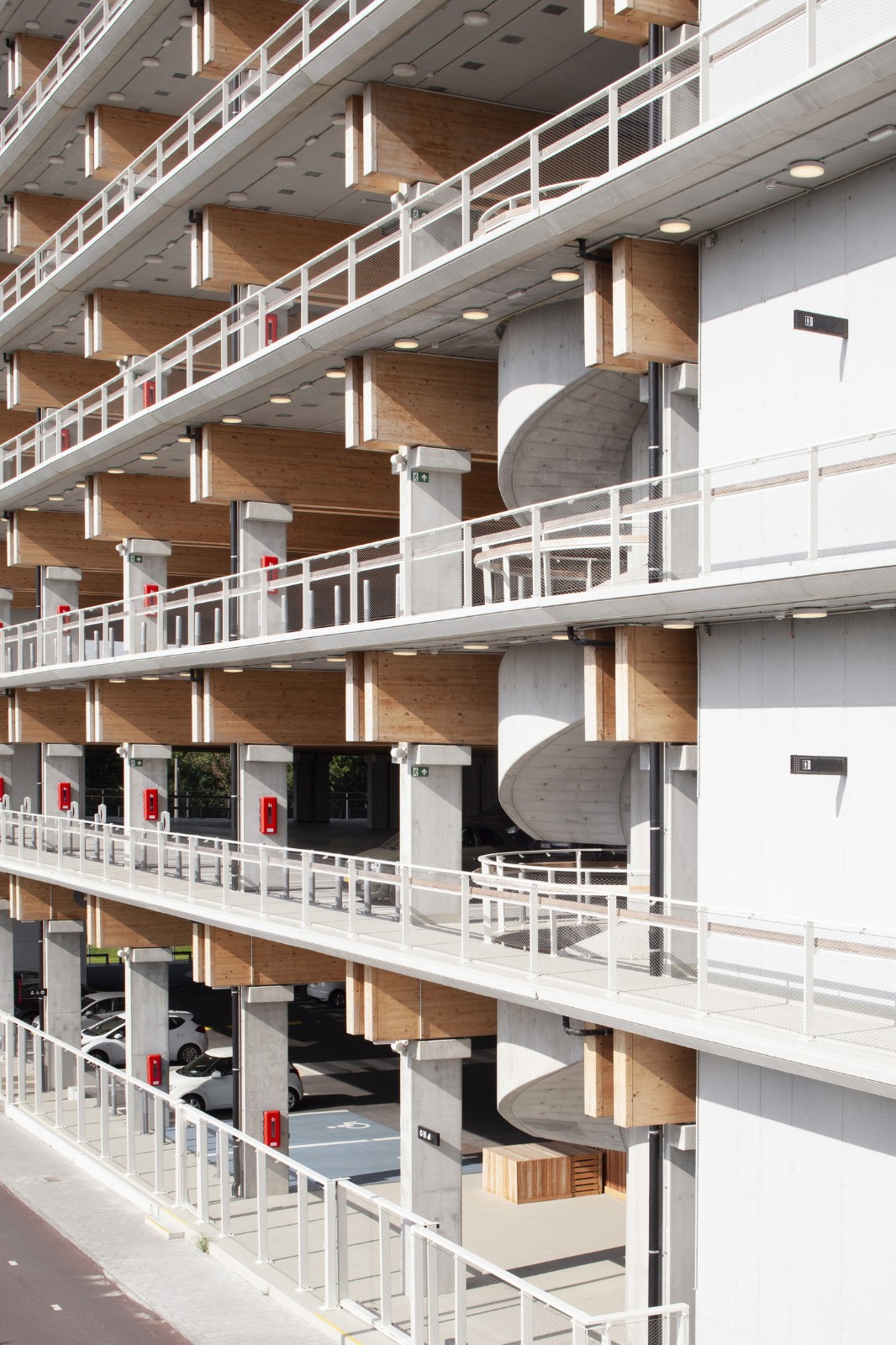 BIM建筑|Park+Ride新模式，私人交通+公交交通 / HUB