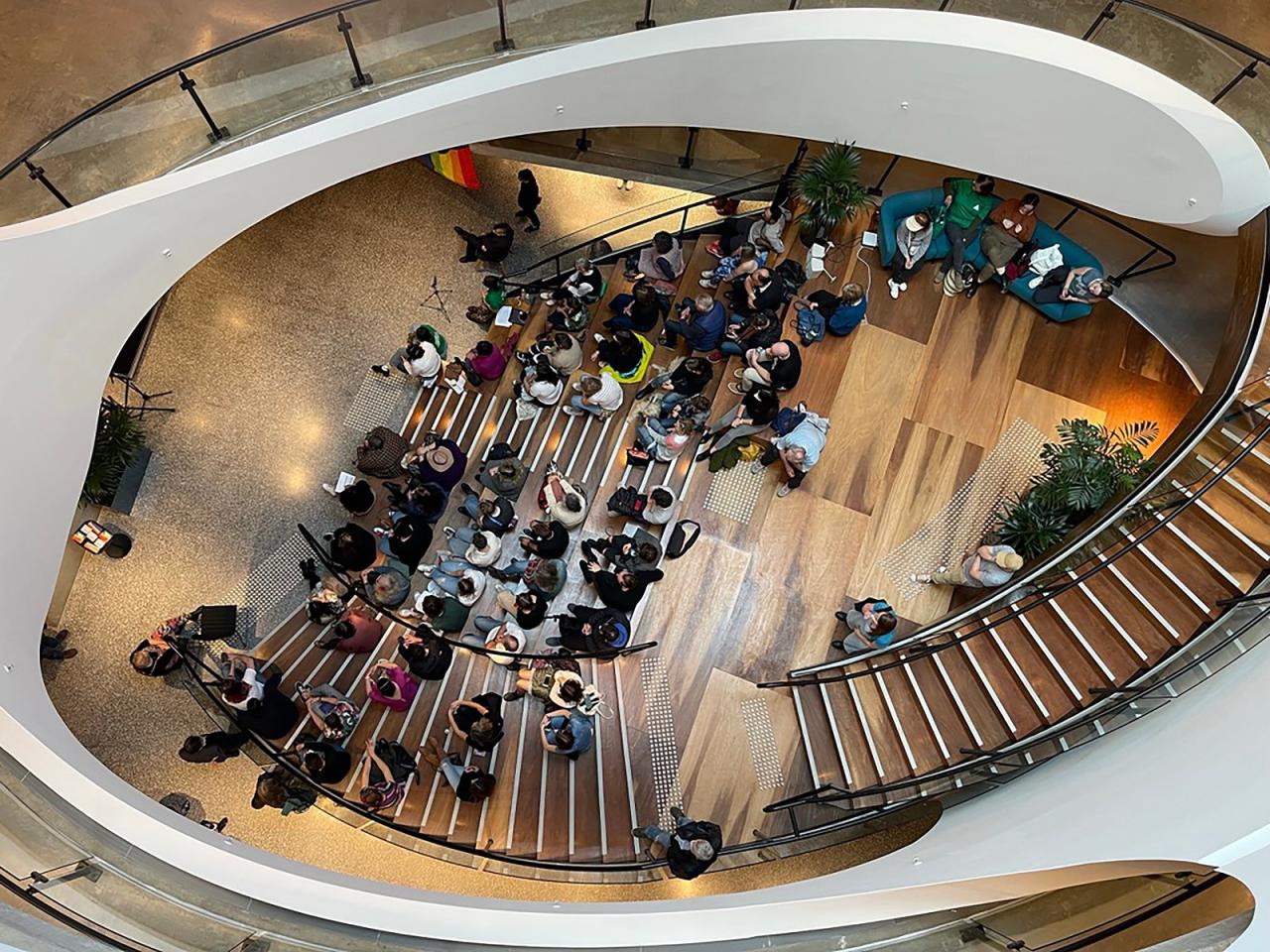 BIM建筑|‘半成品’建筑：圣基尔达，维多利亚傲娇中心 / BAU+Grant Amon