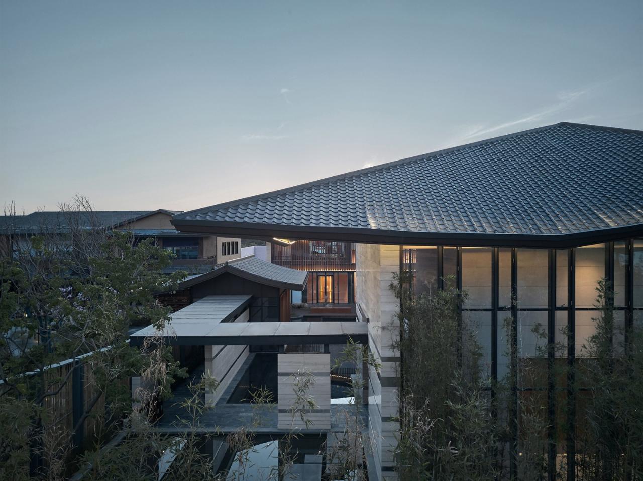 BIM建筑|生活化的轻禅设计: 靖安绿地明镜湾文旅小镇 / UA尤安设计