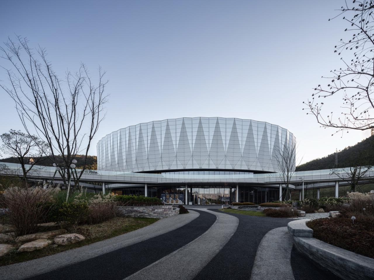 BIM建筑|空间激发运动活力：体育建筑合辑 / goa大象设计