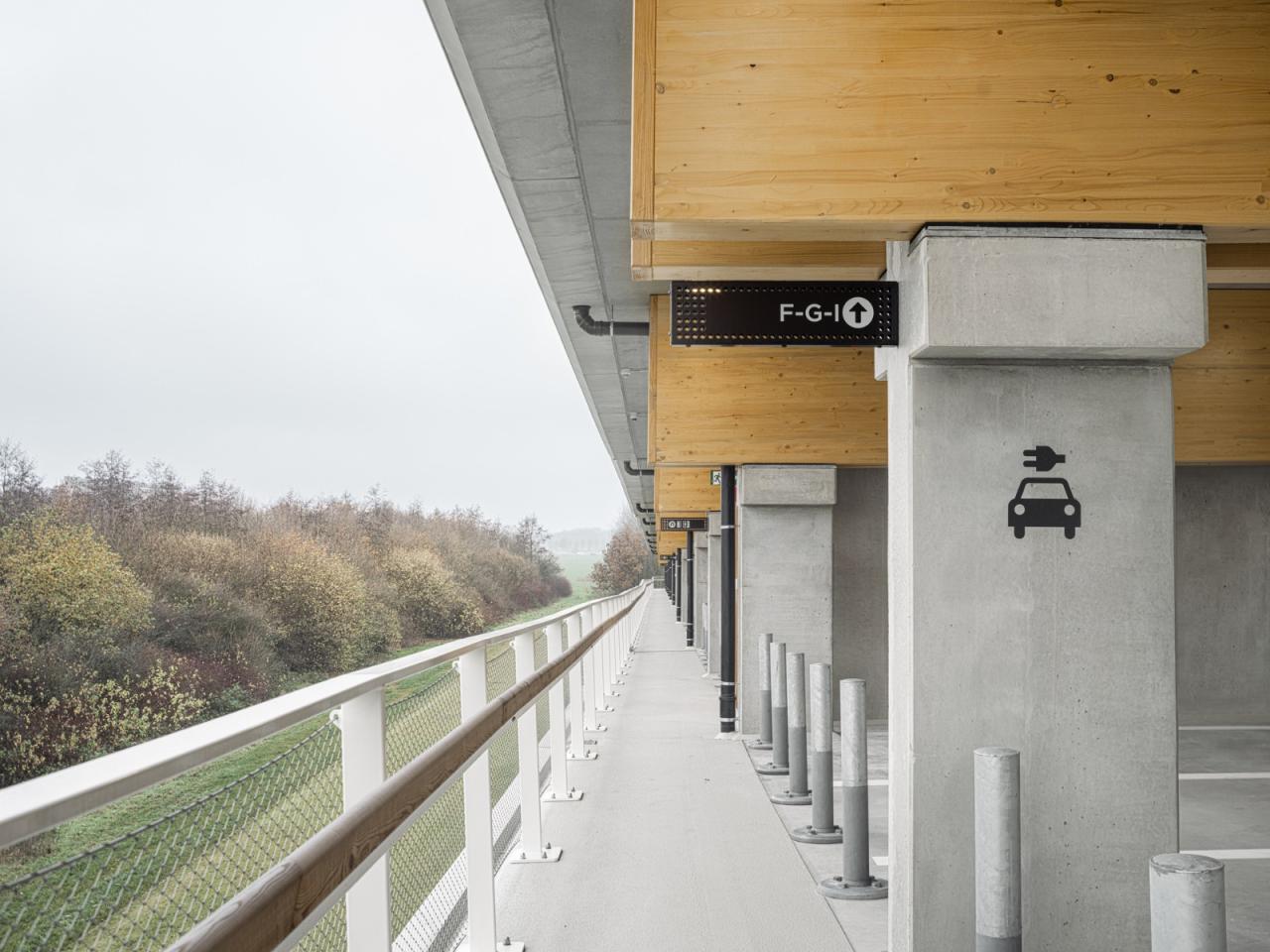 BIM建筑|Park+Ride新模式，私人交通+公交交通 / HUB