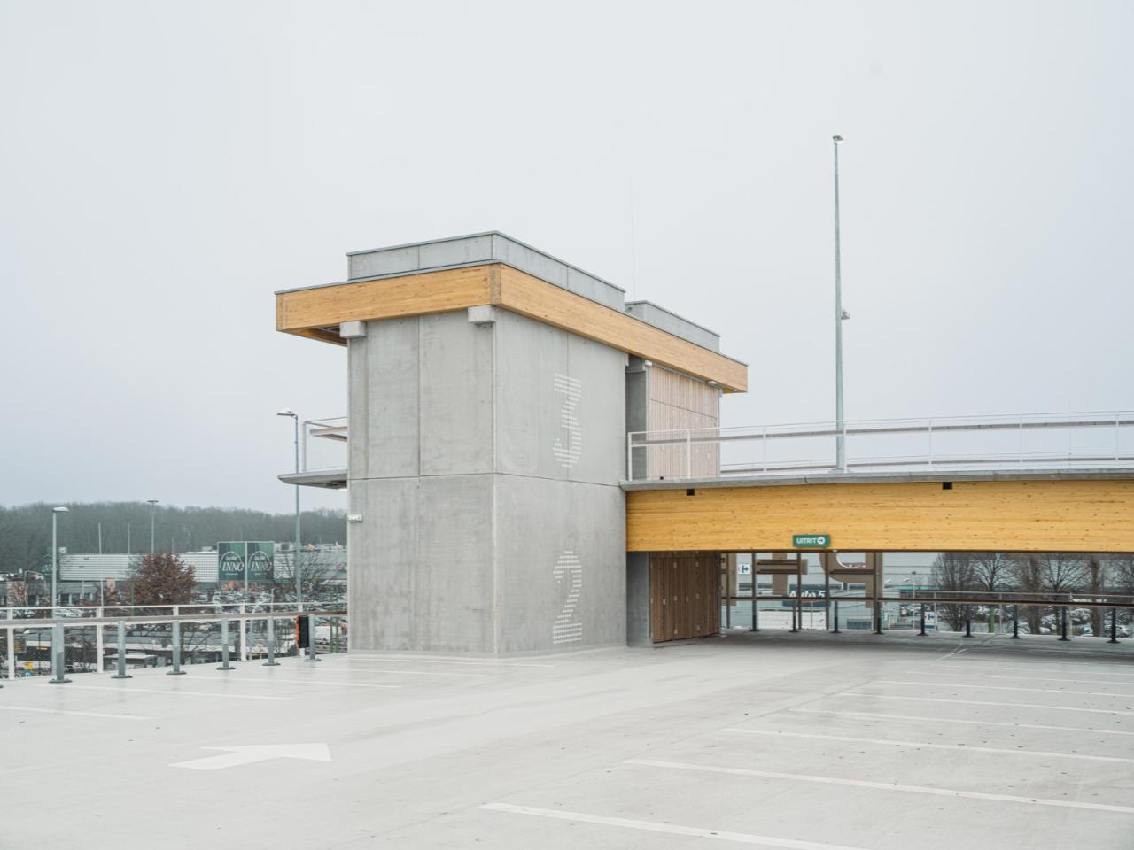 BIM建筑|Park+Ride新模式，私人交通+公交交通 / HUB