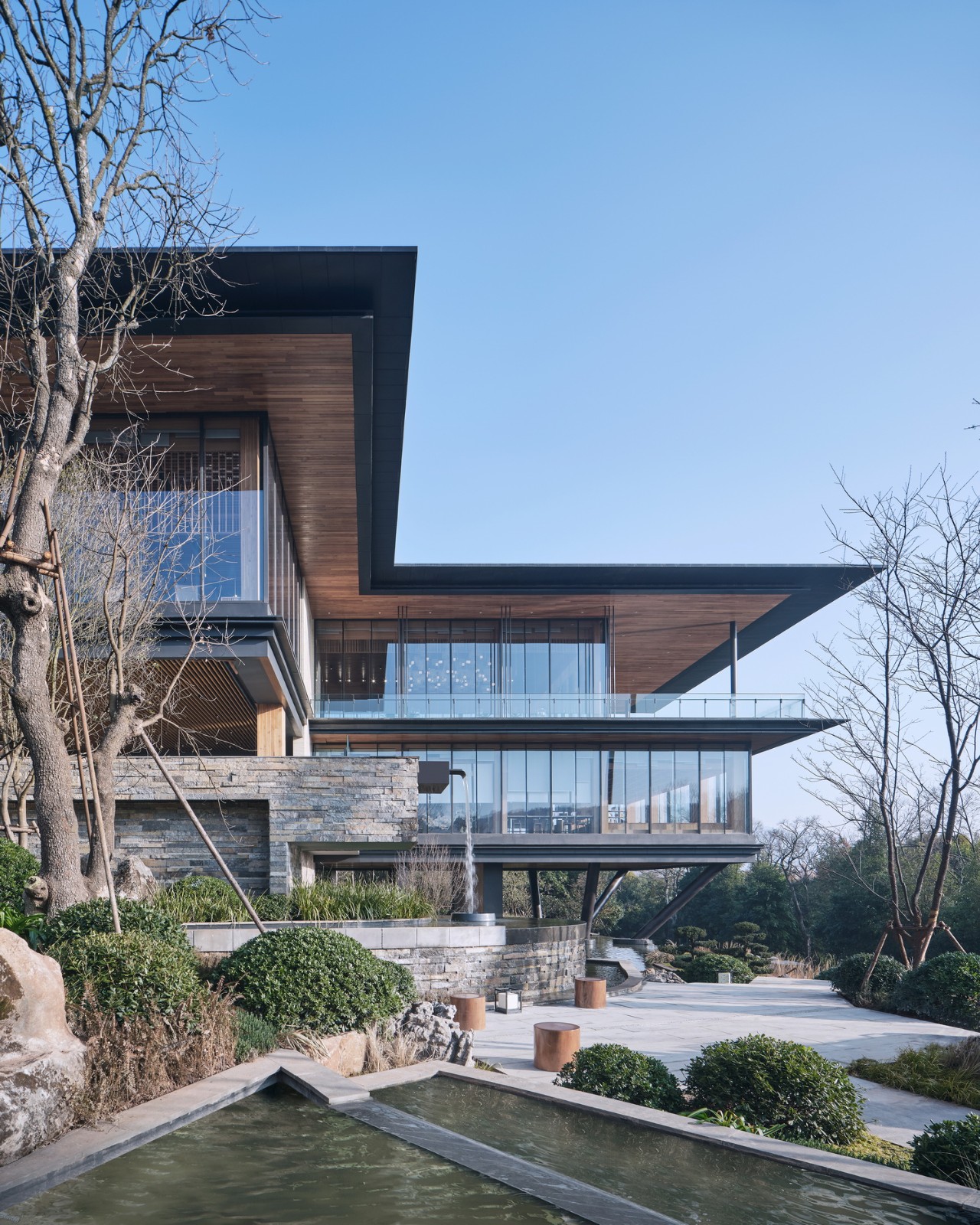 BIM建筑|生长的长屋：九溪云舒･昆明九溪湖国际生态区体验中心 / UA尤安设计