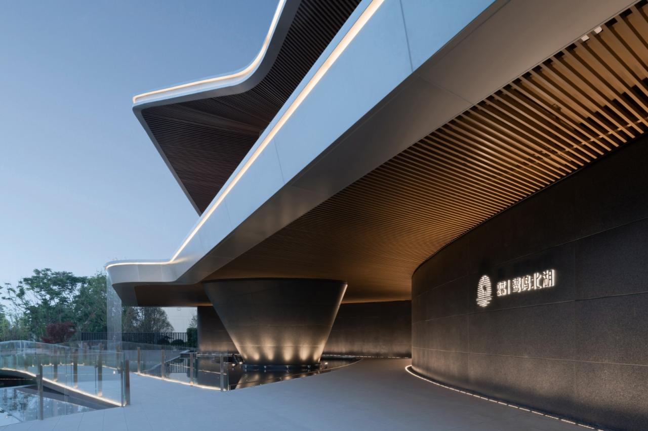 BIM建筑|漂浮艺居 舟泊烟渚：成都首开金地 • 鹭鸣北湖 / 成执设计