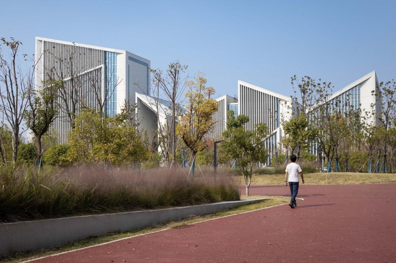 BIM建筑|江西建设职业技术学院图文信息综合楼 / 华南理工大学建筑设计研究院有限公司 陶郅工作室