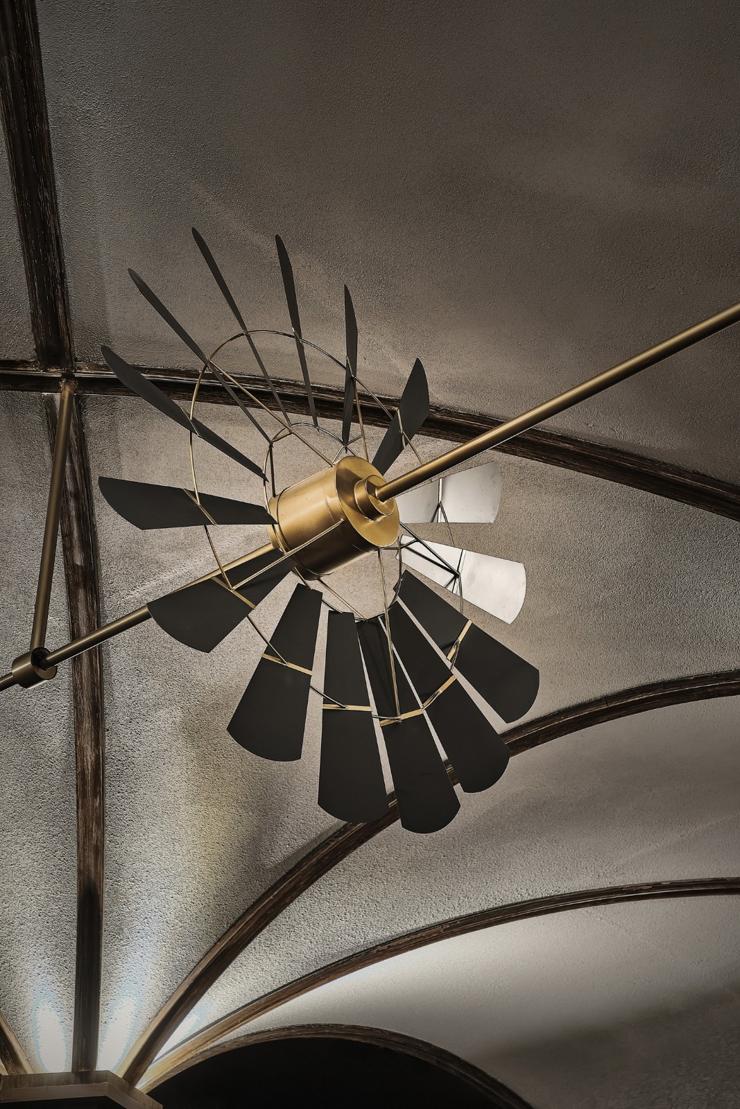 BIM建筑|酒吧：古典峰端的欢乐时光 / TRIOSTUDIO三厘社