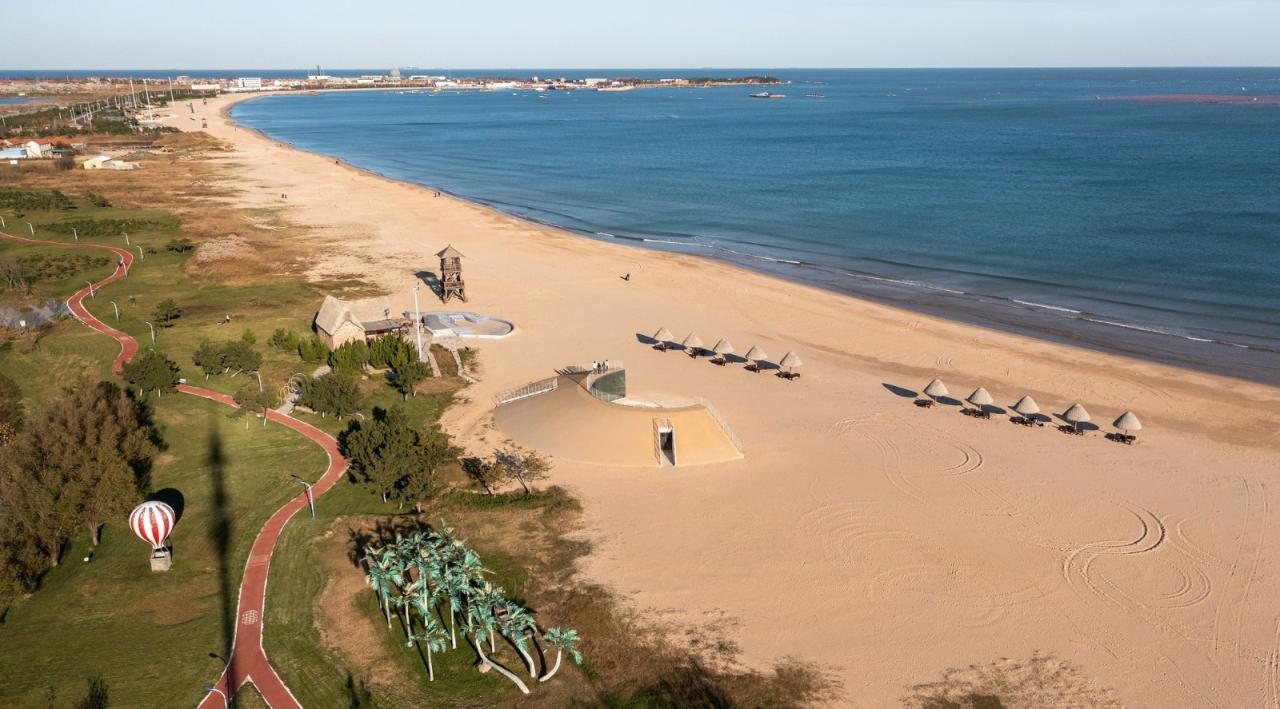 BIM建筑|海边咖啡厅：海之回声 / 同一建筑设计事务所